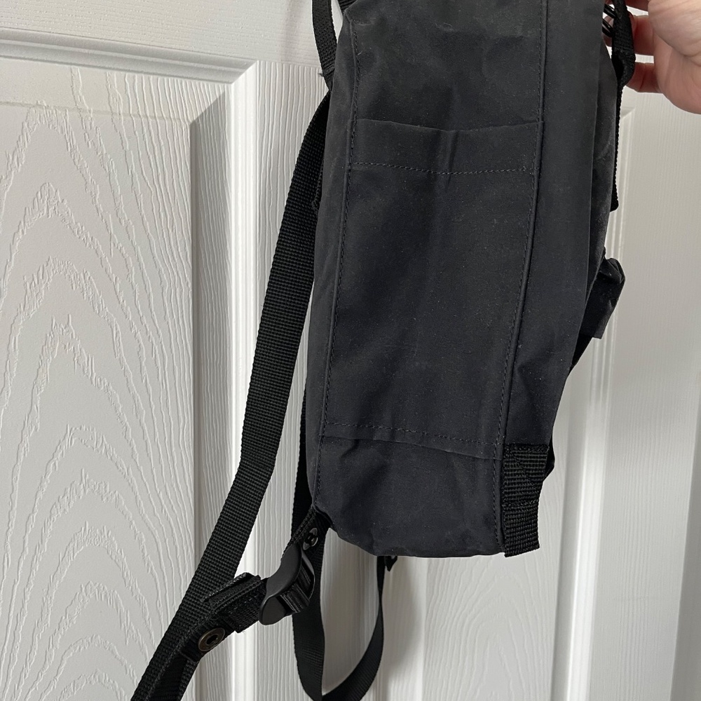 Fjallraven kanken mini backpack - Picture 3 of 5
